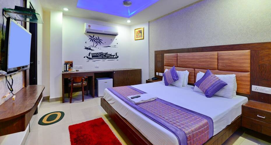 Hotel Emporio, New Delhi 5